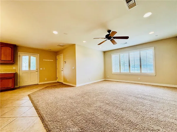 $2,400 | 16875 Orangecrest Court, Riverside, CA 92504