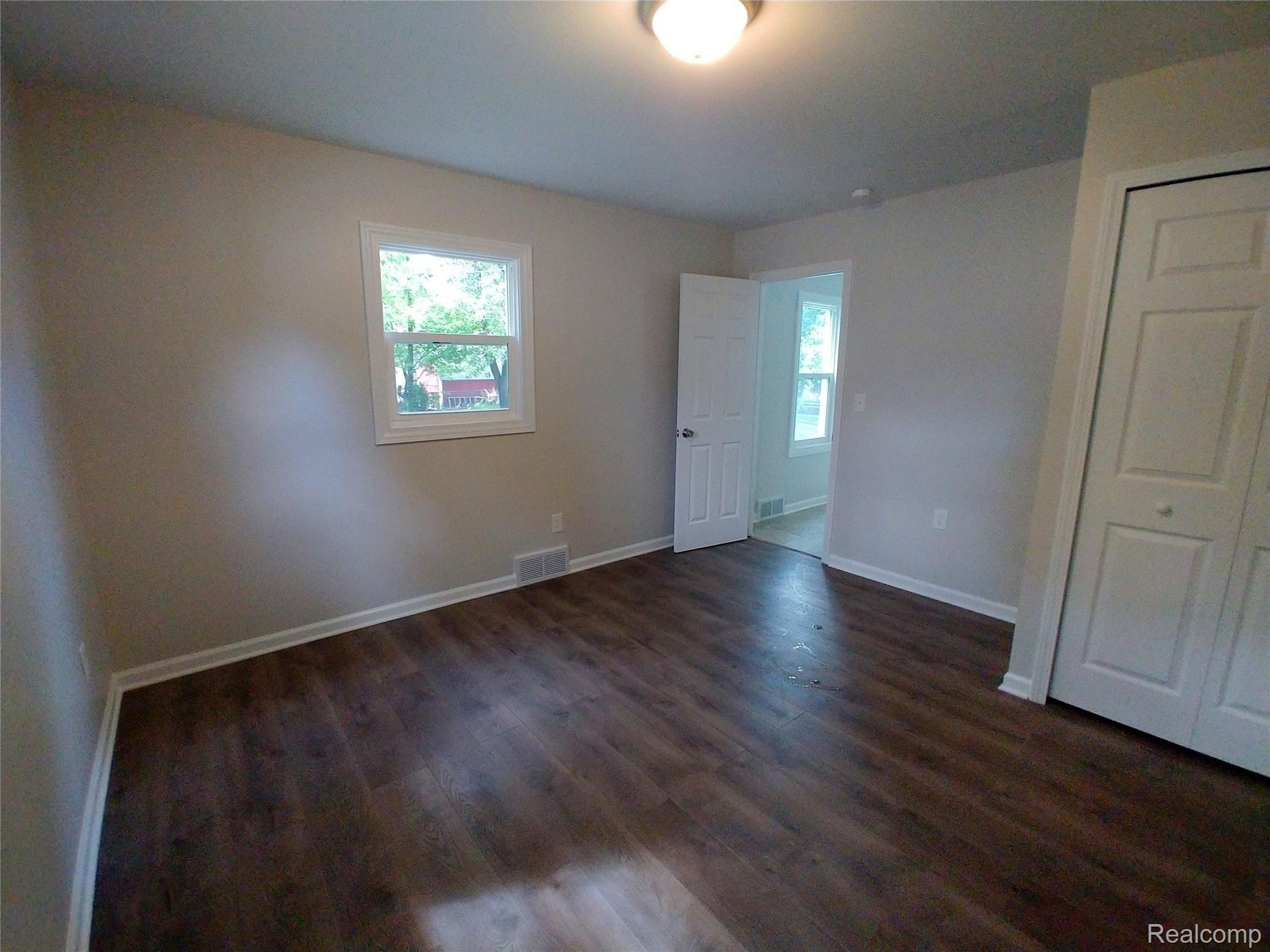 3486 Longview Avenue Rochester, MI 48307 - Photo 18 of 30 Master Bedroom 0.jpg