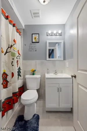 $2,900 | 73 Winans Avenue, Unit 1, Newark, NJ 07108