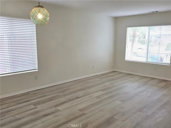 $4,000 | 32957 Bonita Mesa Street, Temecula, CA 92592