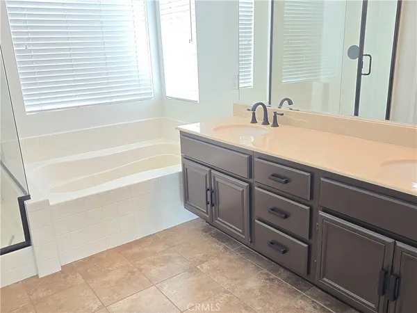 $4,000 | 32957 Bonita Mesa Street, Temecula, CA 92592