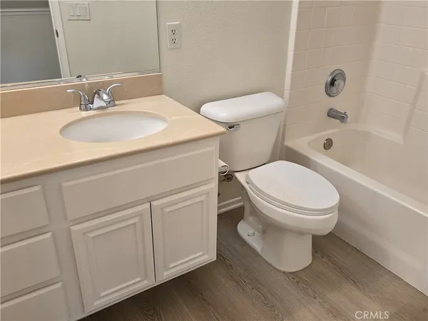 $4,000 | 32957 Bonita Mesa Street, Temecula, CA 92592