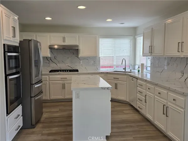 $4,000 | 32957 Bonita Mesa Street, Temecula, CA 92592