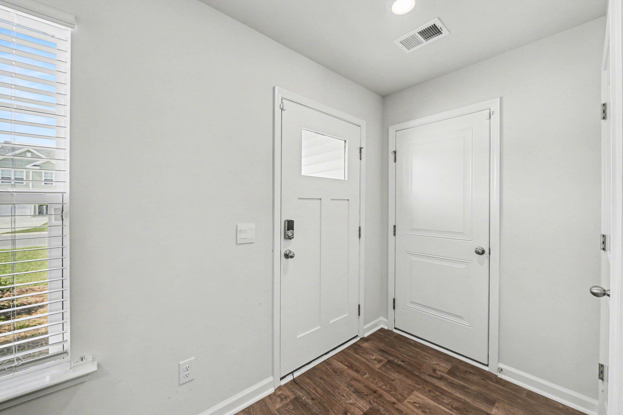 255 Ivory Shadow Road Summerville, SC 29486 - Photo 5 of 39
