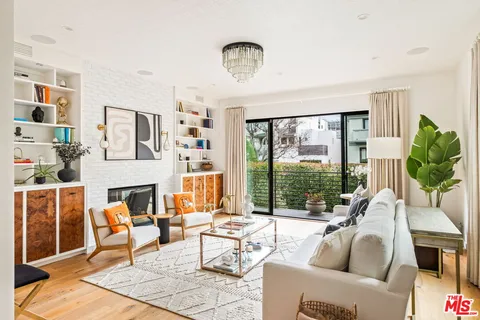 $30,000 | 129 Outrigger Mall, Marina del Rey, CA 90292