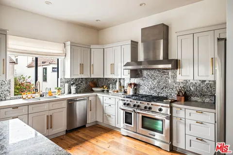 $30,000 | 129 Outrigger Mall, Marina del Rey, CA 90292