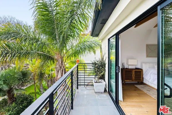 $27,500 | 129 Outrigger Mall, Marina del Rey, CA 90292