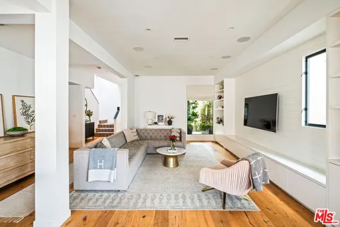 $30,000 | 129 Outrigger Mall, Marina del Rey, CA 90292