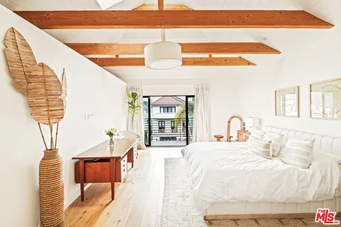 $30,000 | 129 Outrigger Mall, Marina del Rey, CA 90292