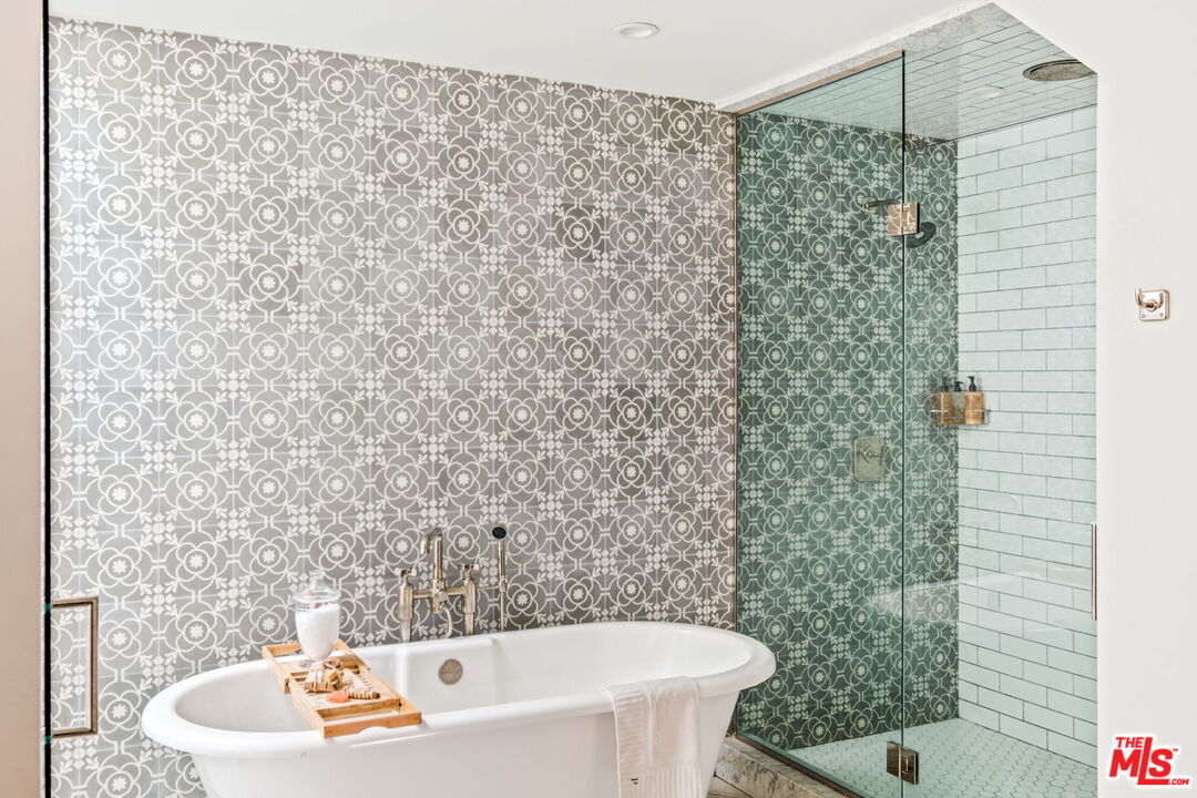 129 Outrigger Mall Marina del Rey, CA 90292 - Photo 26 of 54