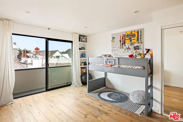 $27,500 | 129 Outrigger Mall, Marina del Rey, CA 90292