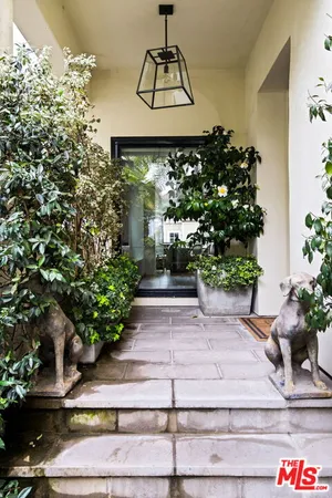 $27,500 | 129 Outrigger Mall, Marina del Rey, CA 90292