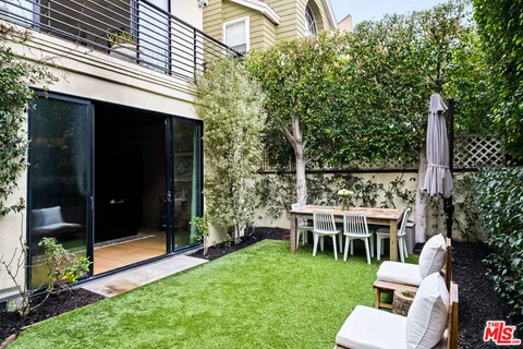 $30,000 | 129 Outrigger Mall, Marina del Rey, CA 90292