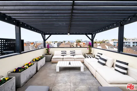 $30,000 | 129 Outrigger Mall, Marina del Rey, CA 90292