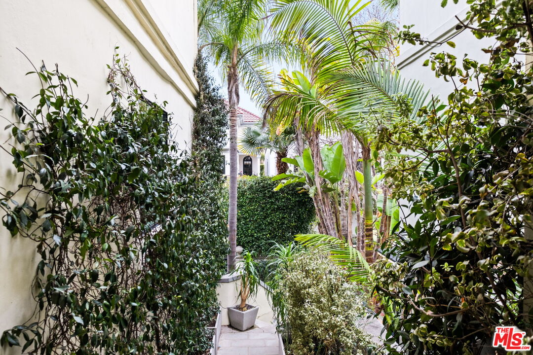 129 Outrigger Mall Marina del Rey, CA 90292 - Photo 45 of 54