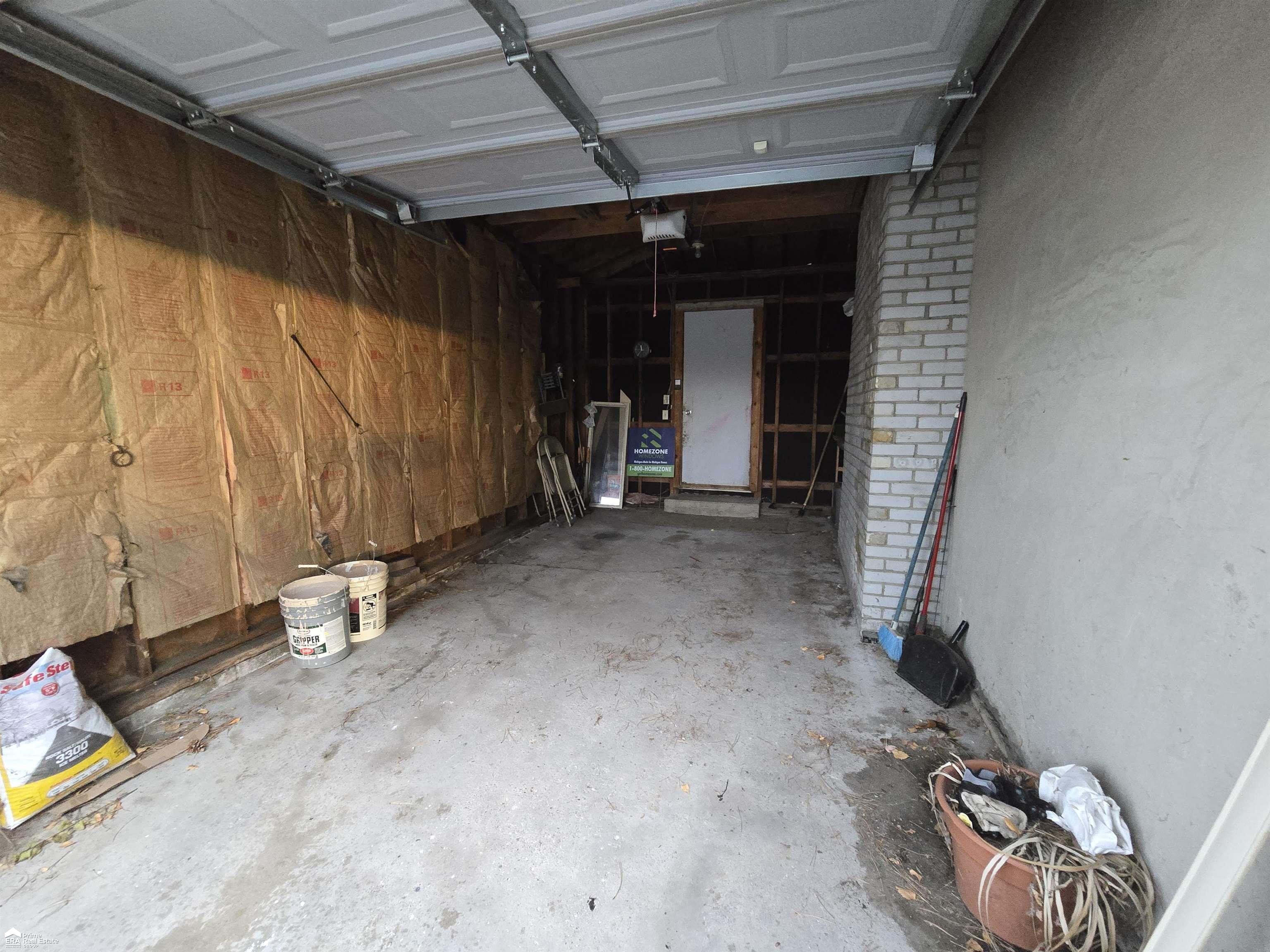5480 North Jennings Road Flint, MI 48504 - Photo 14 of 17 50162752-db2ef7aa-0a7a-4b57-99d8-3b09acb869c5.JPG