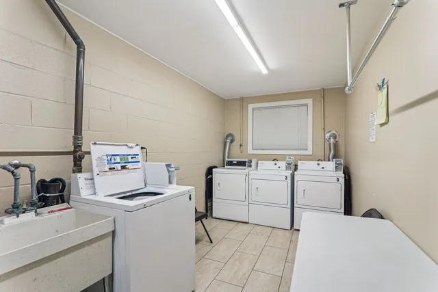 $339,000 | 8650 Ferris Avenue, Unit 203, Morton Grove, IL 60053