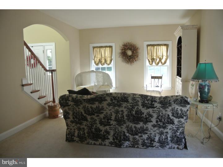 909 Fairview Road Glenmoore, PA 19343 - Photo 5 of 23 Living Room