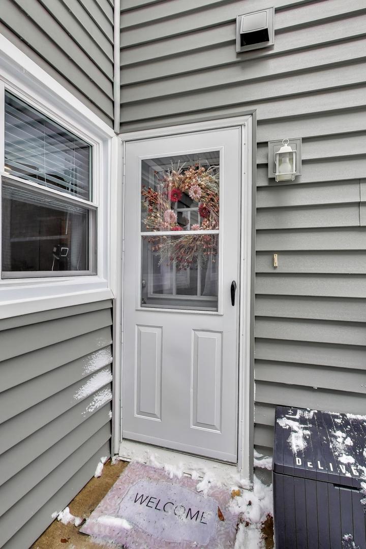 17298 Maple Lane Gurnee, IL 60031 - Photo 4 of 27