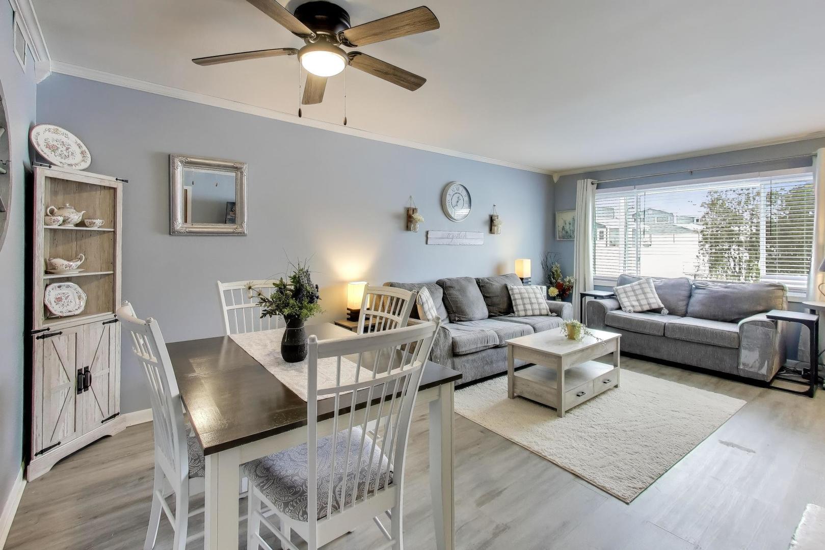 17298 Maple Lane Gurnee, IL 60031 - Photo 7 of 27