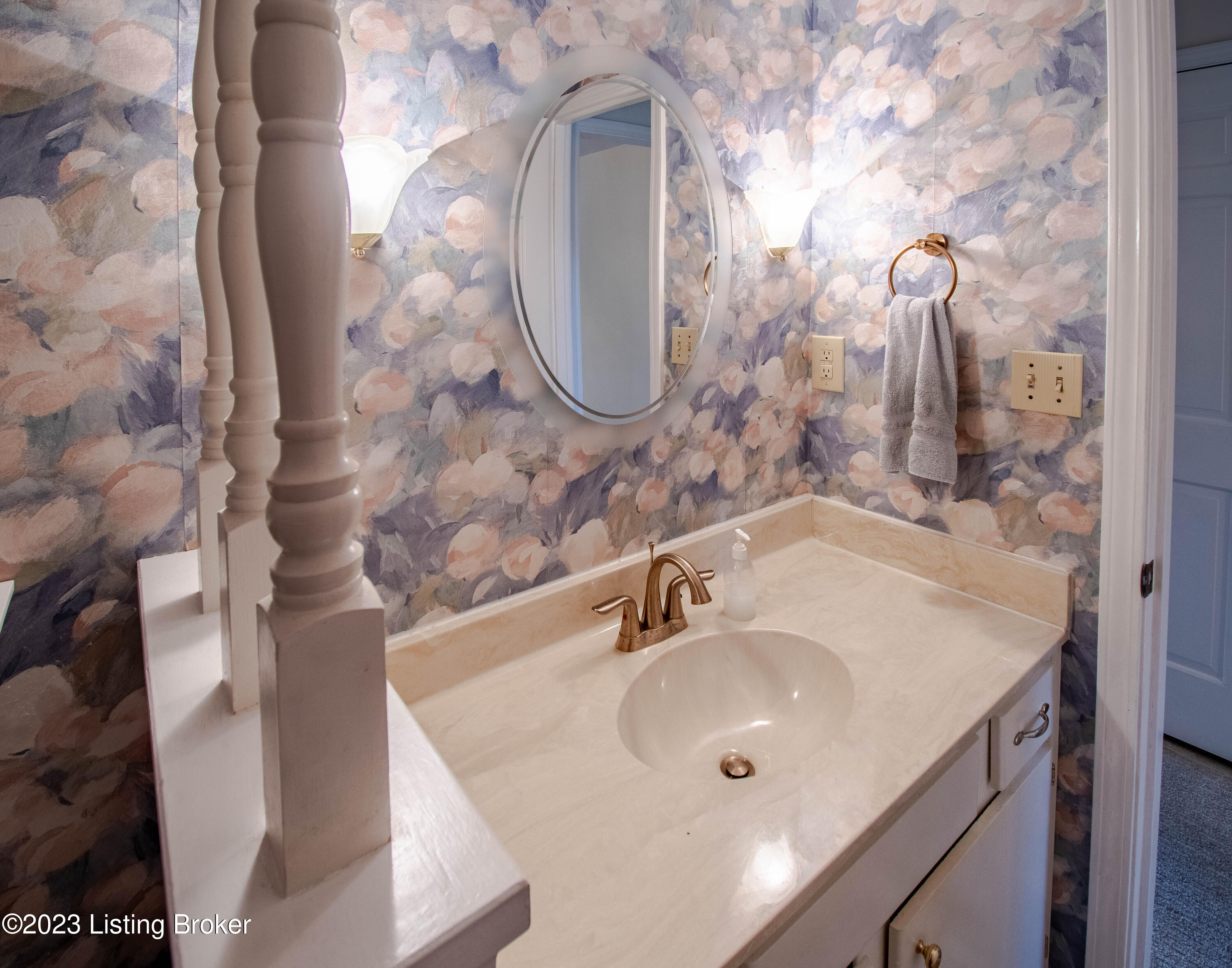 9802 Reynolda Road Louisville, KY 40223 - Photo 19 of 40 DSC_6011-HDR