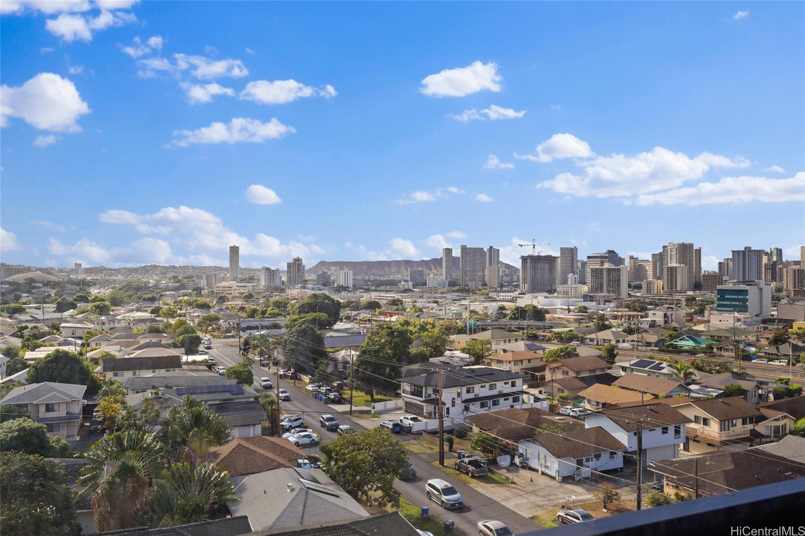Enjoy stunning views of Diamond Head and the city from the unit, with convenient access to the freeway just minutes away!