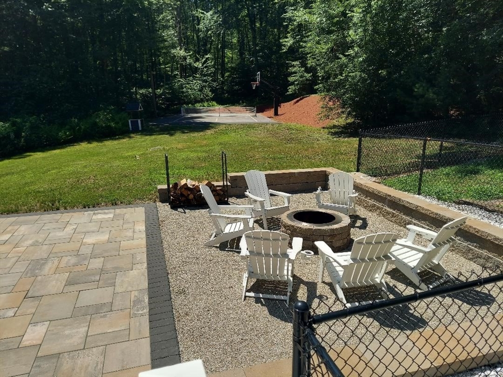 77 Larned Road Oxford, MA 01540 - Photo 6 of 29