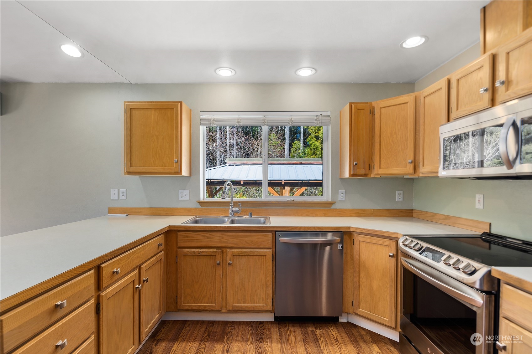 9918 Fairview Lake Road Southwest Port Orchard, WA 98367 - Photo 14 of 34 Gallery Image 14