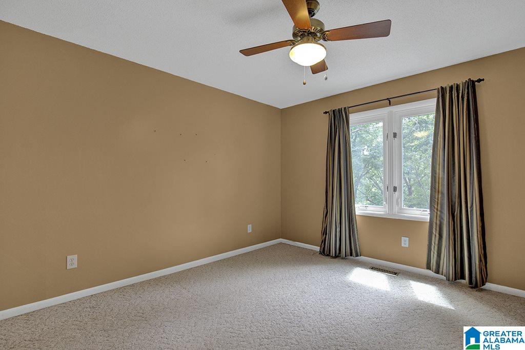 2585 Chandalar Lane Pelham, AL 35124 - Photo 20 of 38