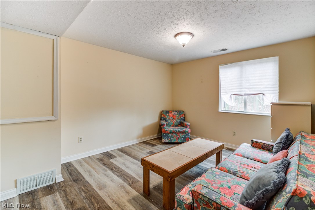 4750 Oak Point Road, Unit 202 Lorain, OH 44053 - Photo 23 of 28 Gallery Image 23