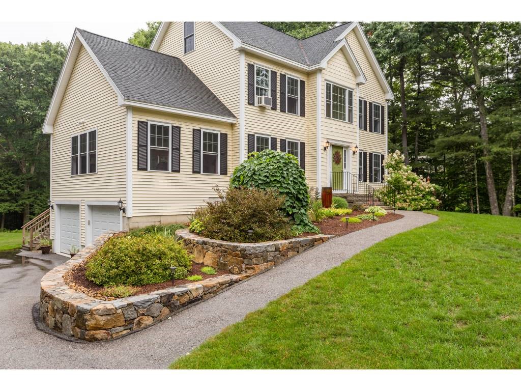 3 Shellie Lane Berwick, ME 03901 - Photo 3 of 35 Gallery Image 3