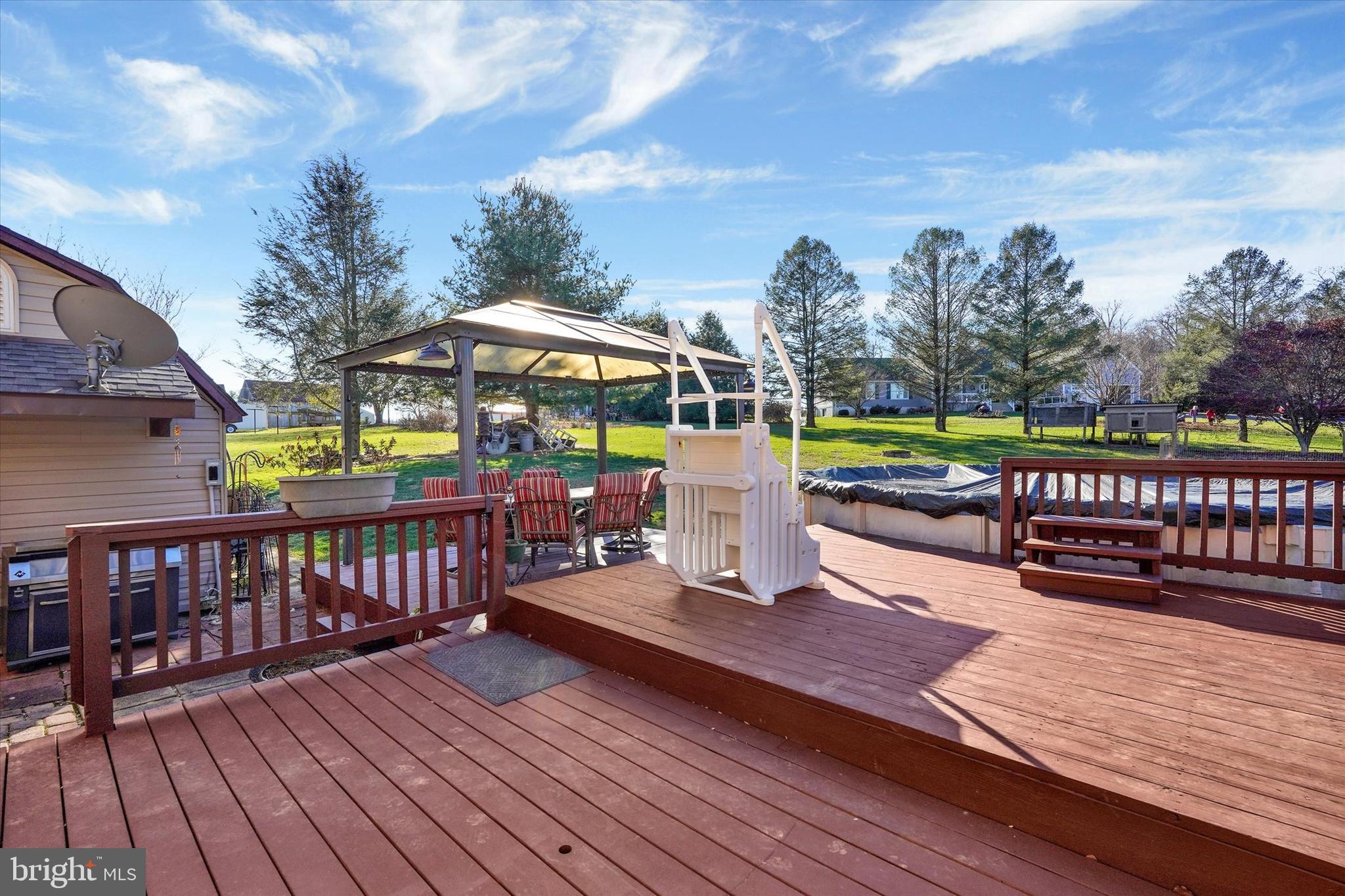 13300 Trout School Road Felton, PA 17322 - Photo 26 of 33 Multi level deck for pool area