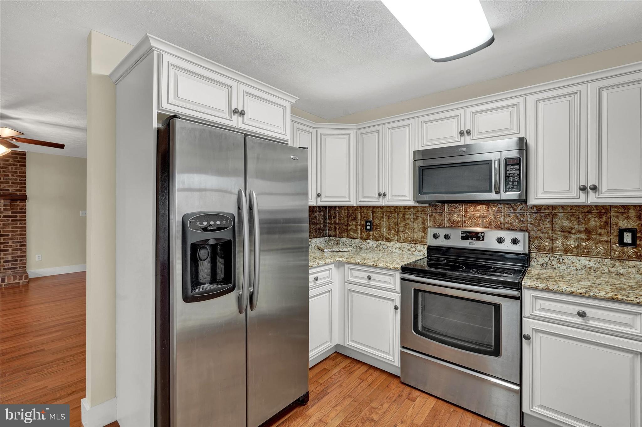 13300 Trout School Road Felton, PA 17322 - Photo 7 of 33 All appliances stay