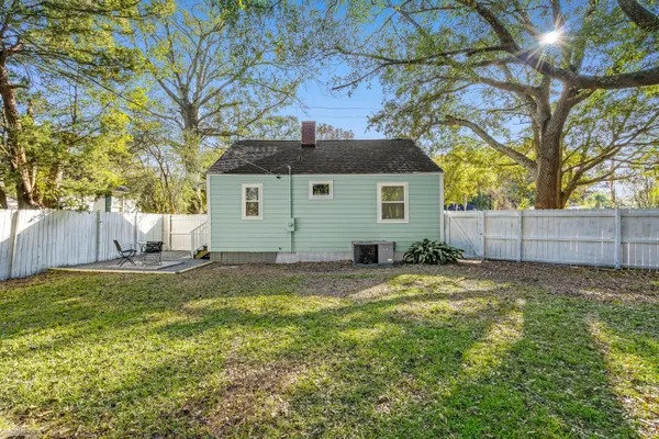 $2,100 | 1436 East Montague Avenue, North Charleston, SC 29405
