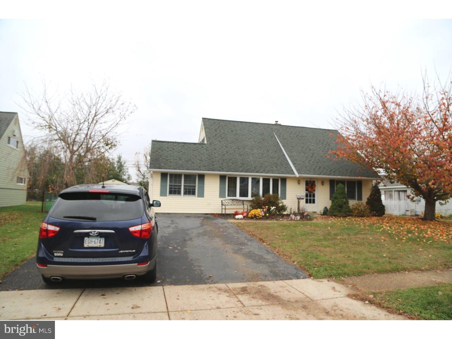 35 Cliff Road Levittown, PA 19057 - Photo 2 of 22 Driveway