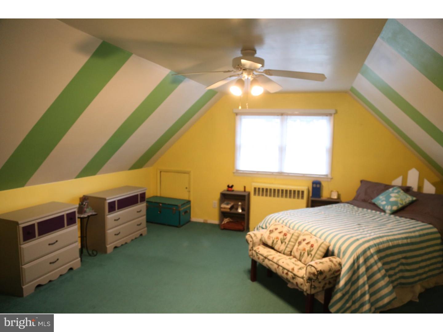 35 Cliff Road Levittown, PA 19057 - Photo 15 of 22 Bedroom
