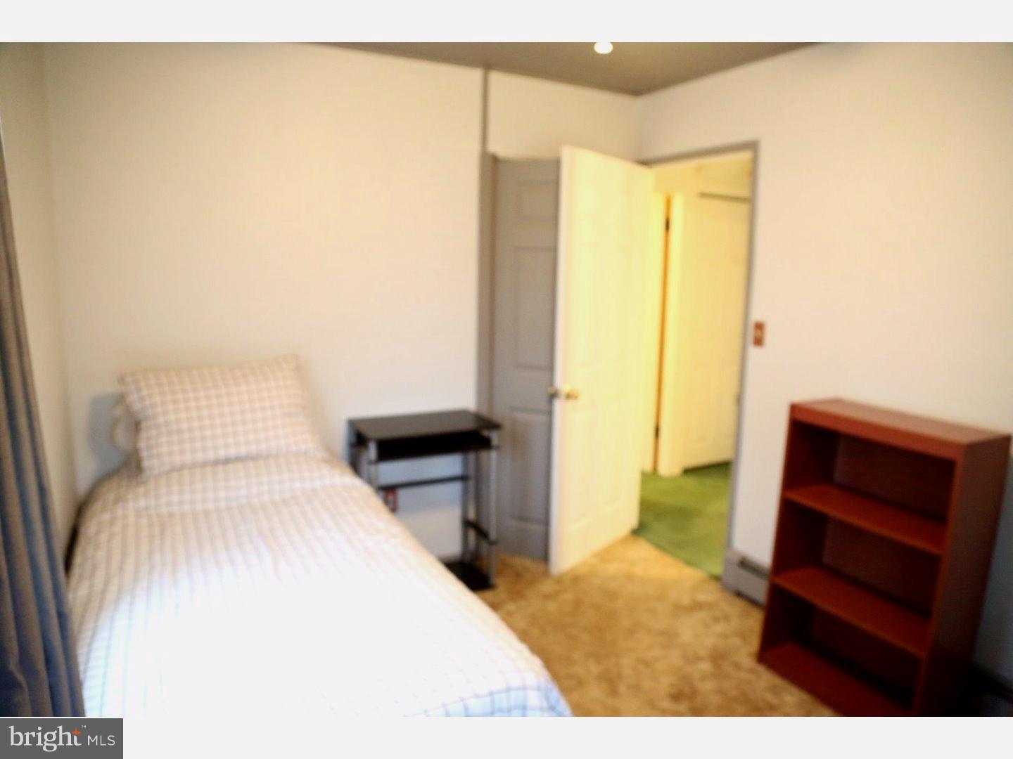 35 Cliff Road Levittown, PA 19057 - Photo 17 of 22 Bedroom