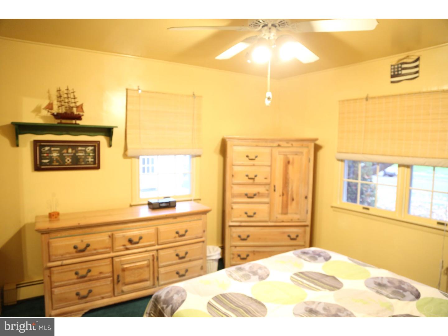 35 Cliff Road Levittown, PA 19057 - Photo 10 of 22 Bedroom - Main