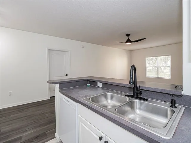 a close view of sink and tap