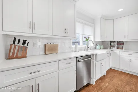 $1,750,000 | 30 Almira Drive, Greenwich, CT 06831