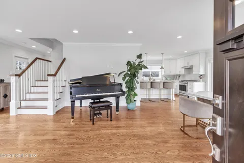 $1,750,000 | 30 Almira Drive, Greenwich, CT 06831