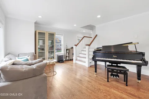 $1,750,000 | 30 Almira Drive, Greenwich, CT 06831
