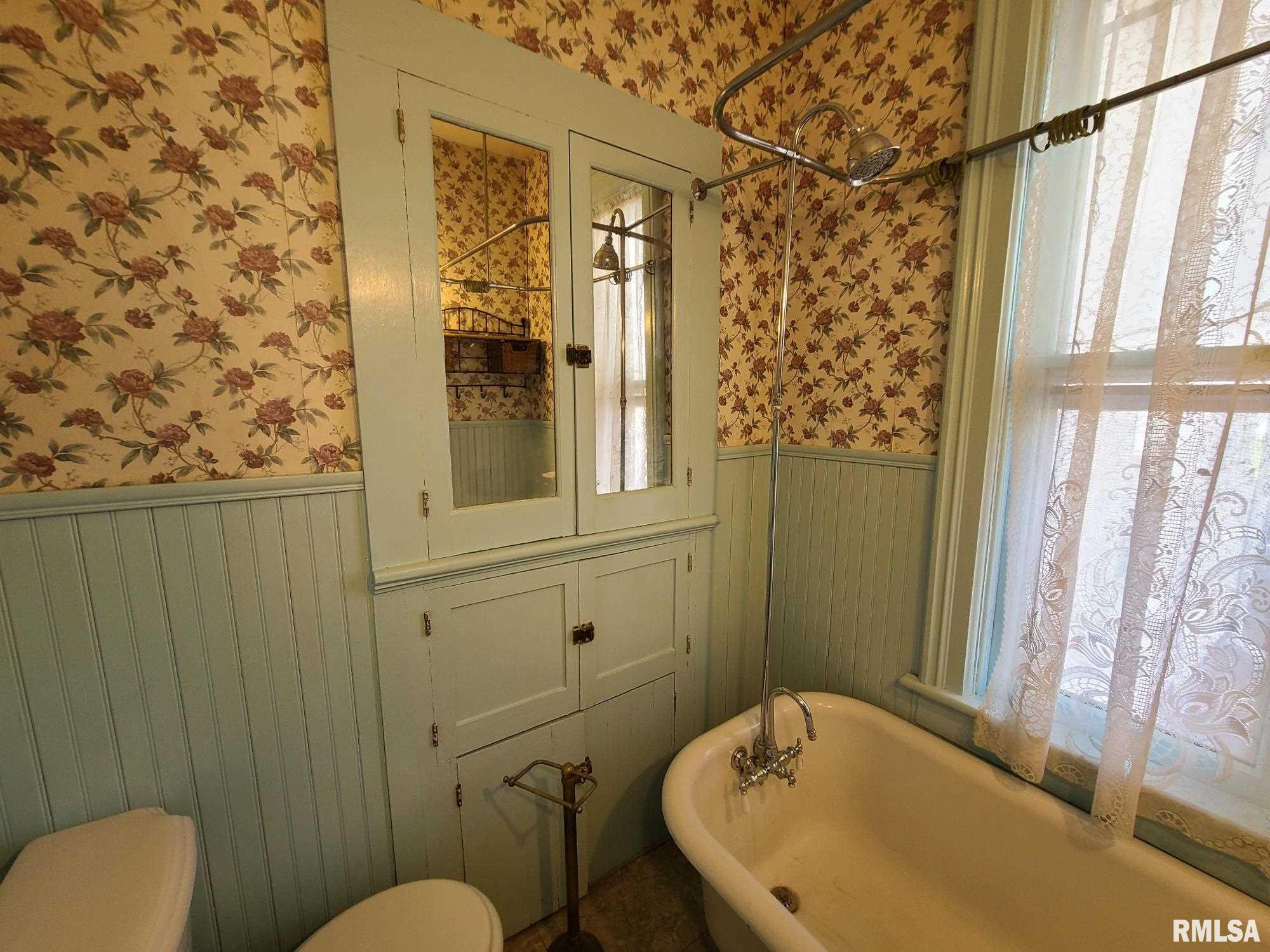 201 North Main Street Virginia, IL 62691 - Photo 3 of 15 Gallery Image 3