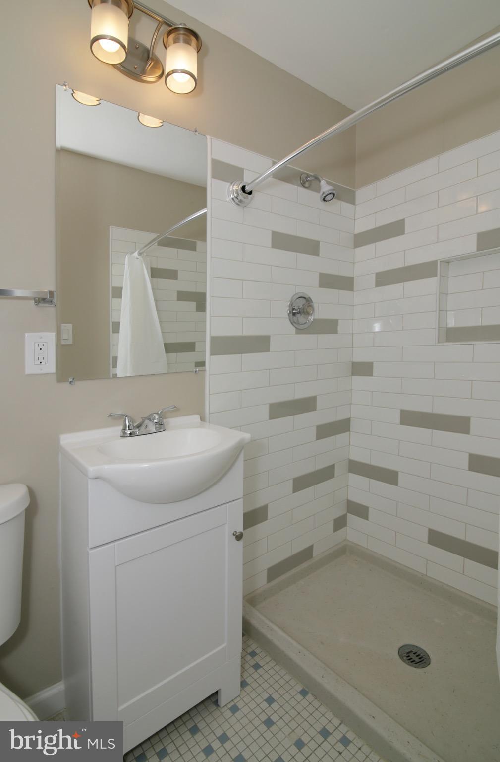 6700 Little Ann Court Springfield, VA 22152 - Photo 18 of 30 Master Bath