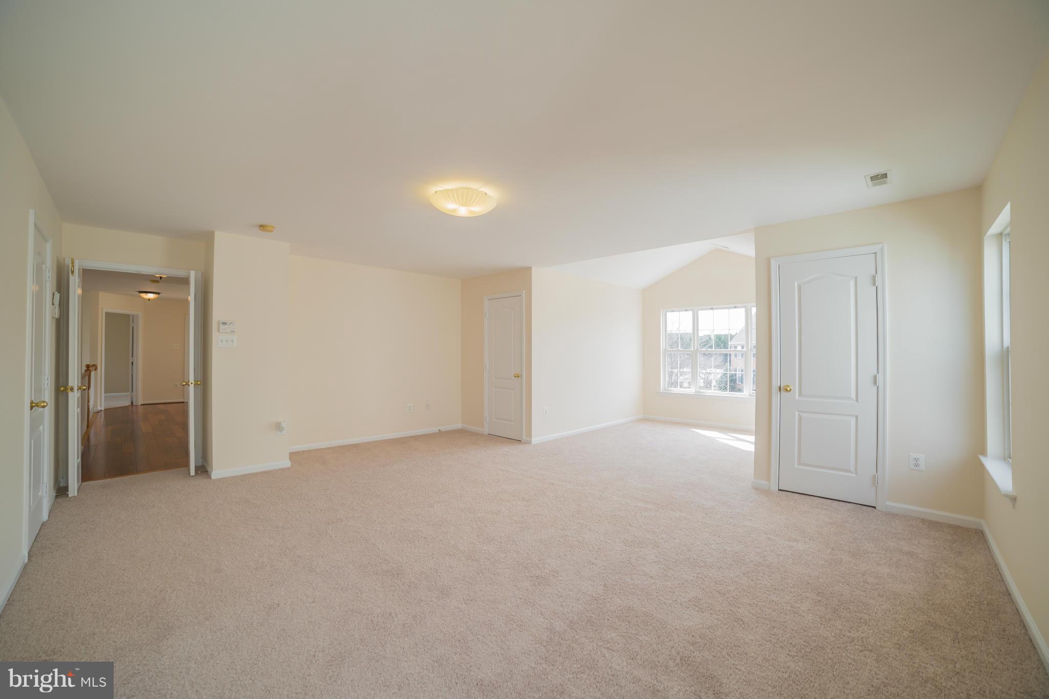 17905 Coachmans Road Germantown, MD 20874 - Photo 17 of 30 Owners suite reverse view