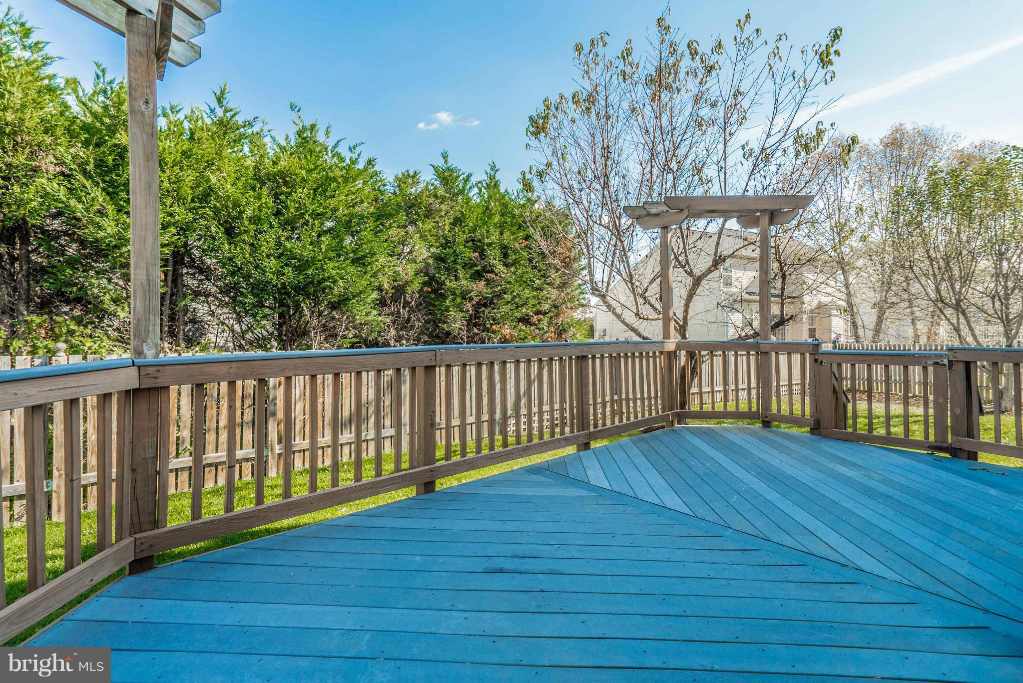 17905 Coachmans Road Germantown, MD 20874 - Photo 29 of 30 Relaxing deck