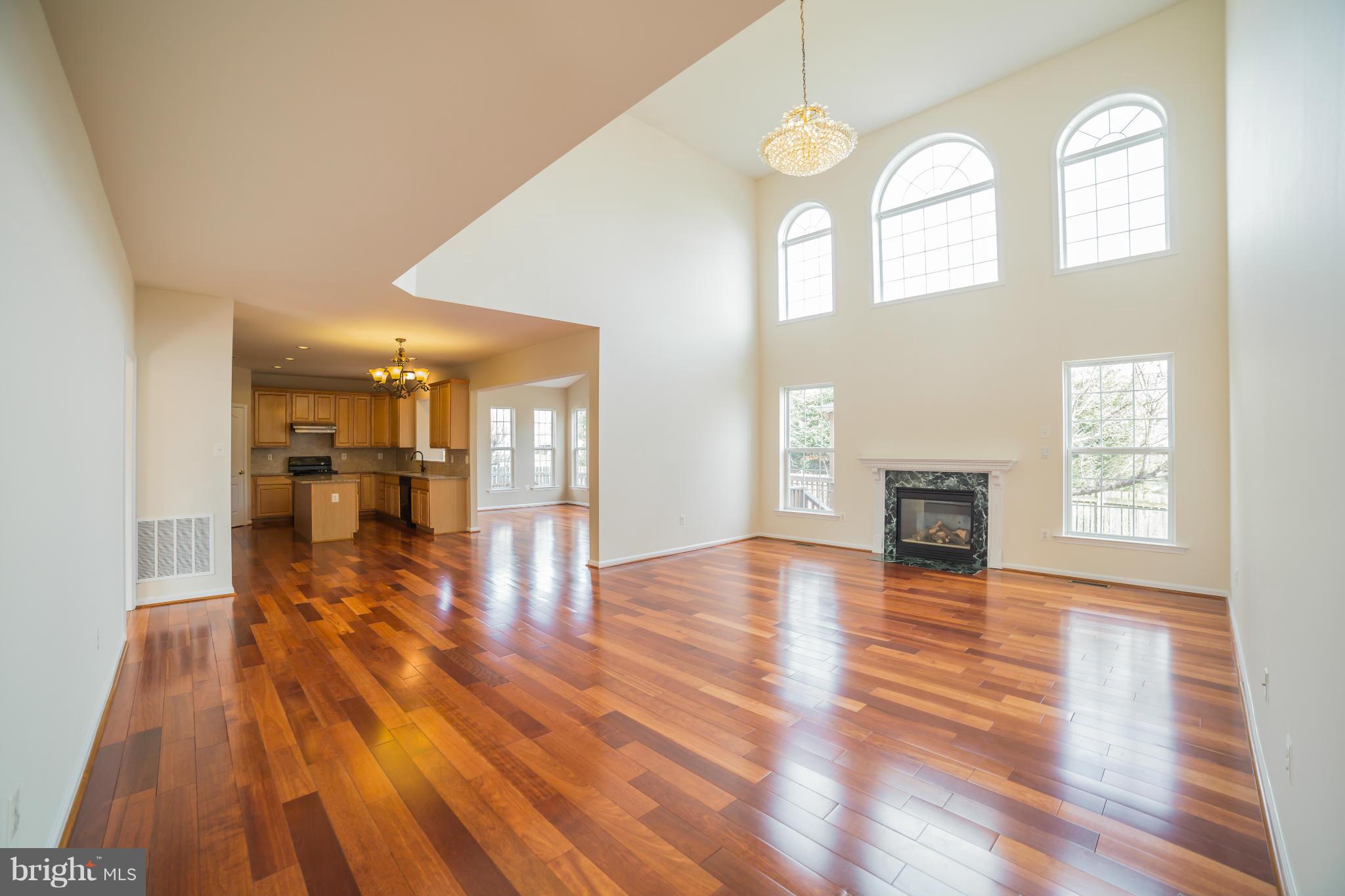17905 Coachmans Road Germantown, MD 20874 - Photo 10 of 30 View of family room and kitchen