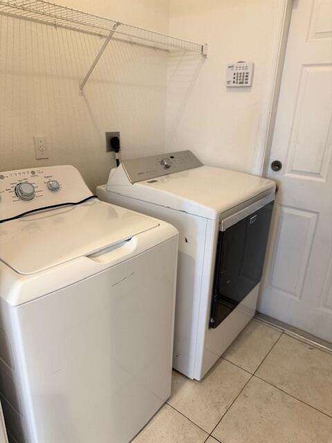 2619 Southwest Ann Arbor Road Port St. Lucie, FL 34953 - Photo 15 of 18 Laudry