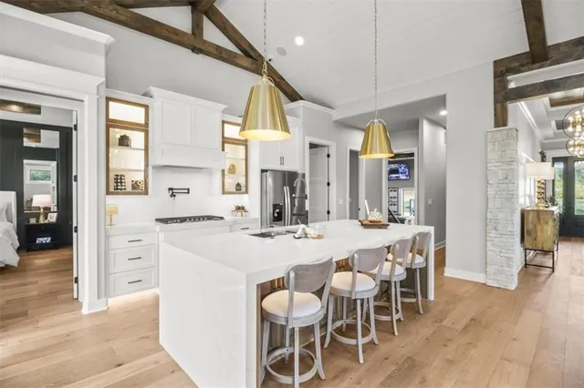 $795,000 | 424 Southeast Maxwell Drive, Blue Springs, MO 64014