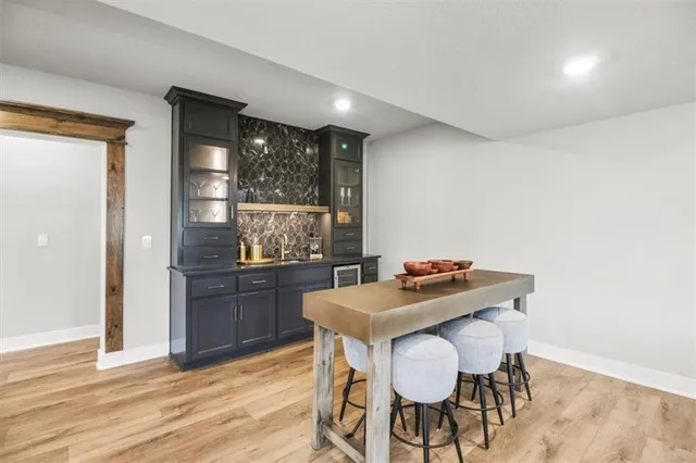 $795,000 | 424 Southeast Maxwell Drive, Blue Springs, MO 64014